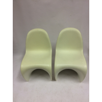 Vintage Vitra kinderstoeltjes nr 135