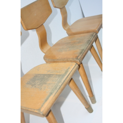 Vintage Schilte schoolstoeltje nr 50 Vintage Schilte schoolstoeltje nr 50